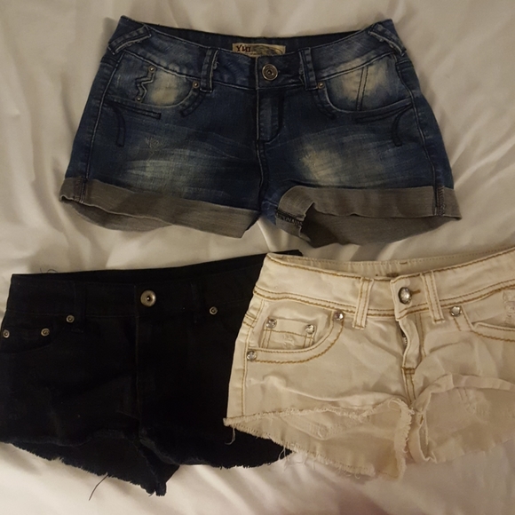 3 set of short shorts - Picture 1 of 4